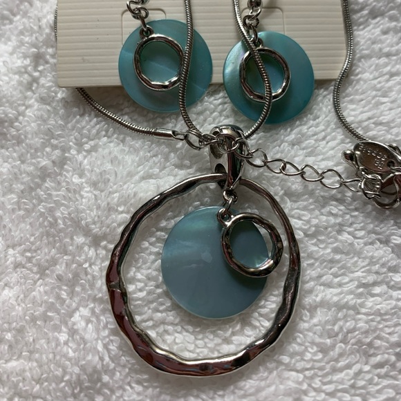 Jewelry - Picture 2 of 2